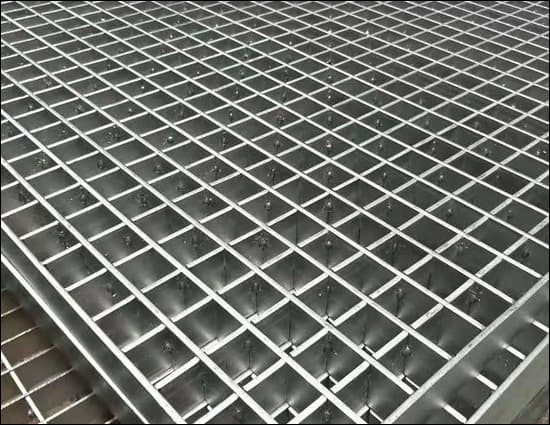 Grating Solutions in UAE