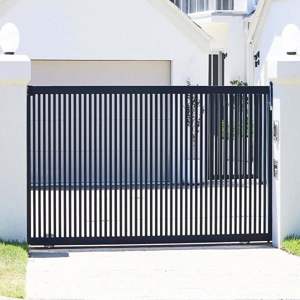 High-Quality Sliding Gates in UAE