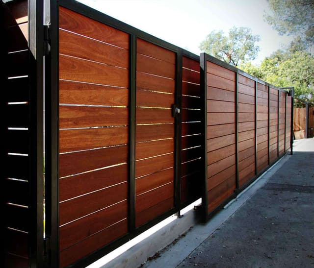 High-Quality Sliding Gates in UAE