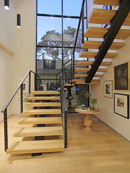 U-Shaped Staircase - Design and Installation